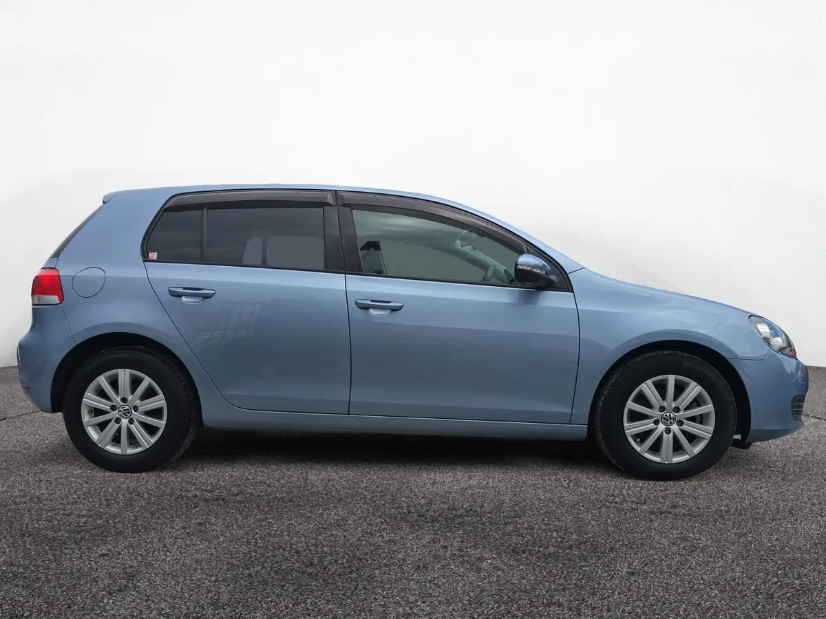 Volkswagen Golf Automatic - Image 4