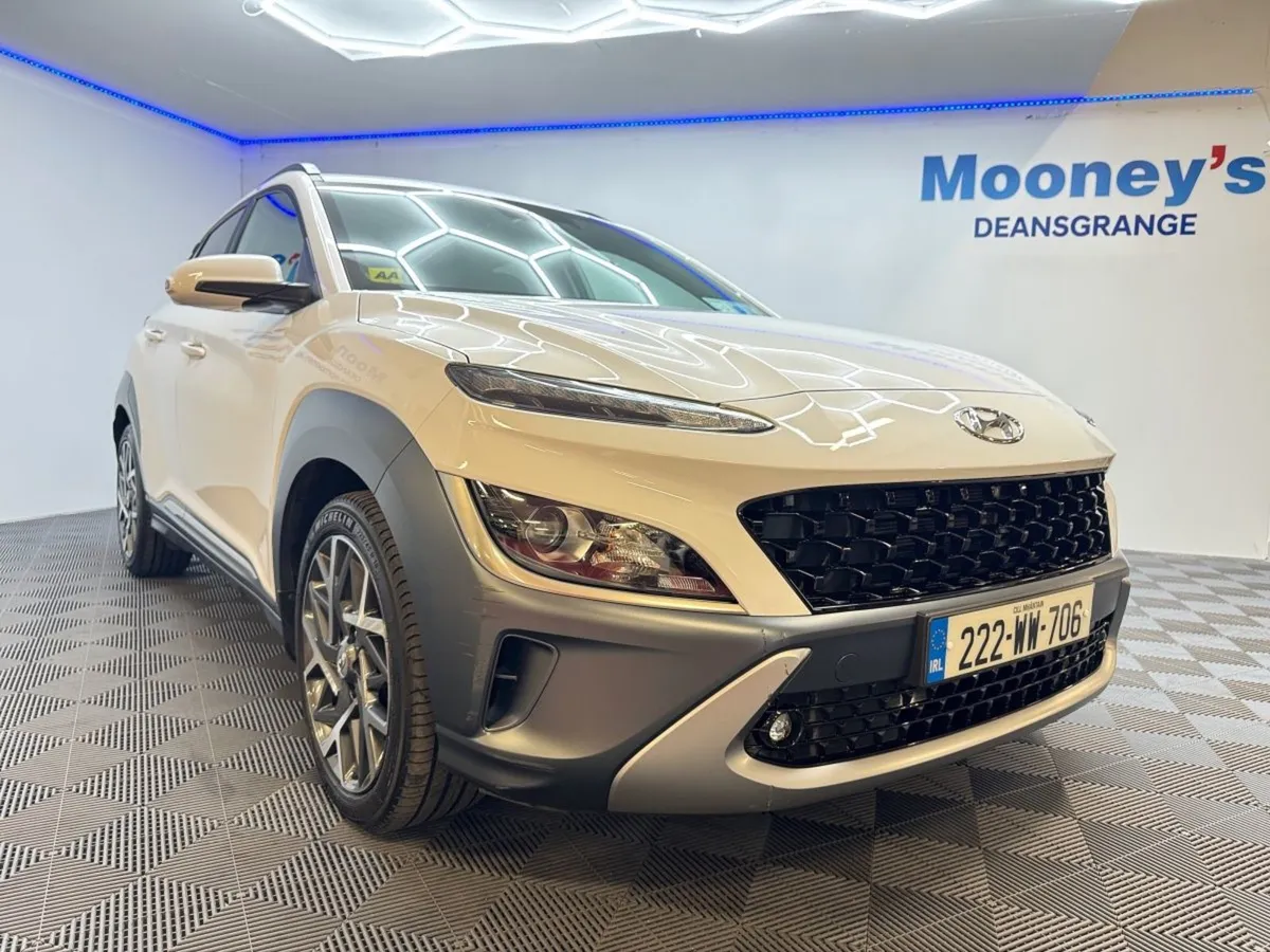 Hyundai Kona 1.6 Hybrid Executive Auto - Image 1