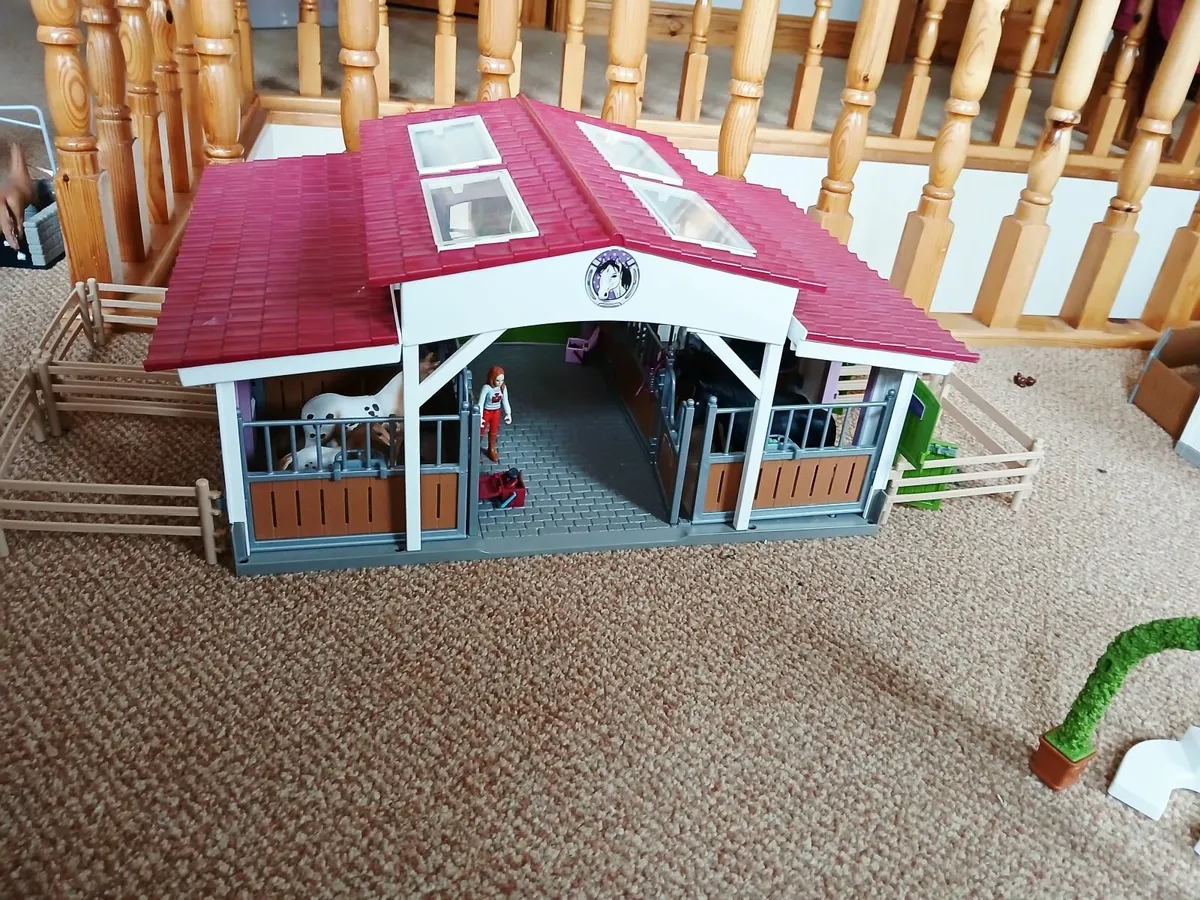 Large Amount of Equestrian Schleich - Image 1