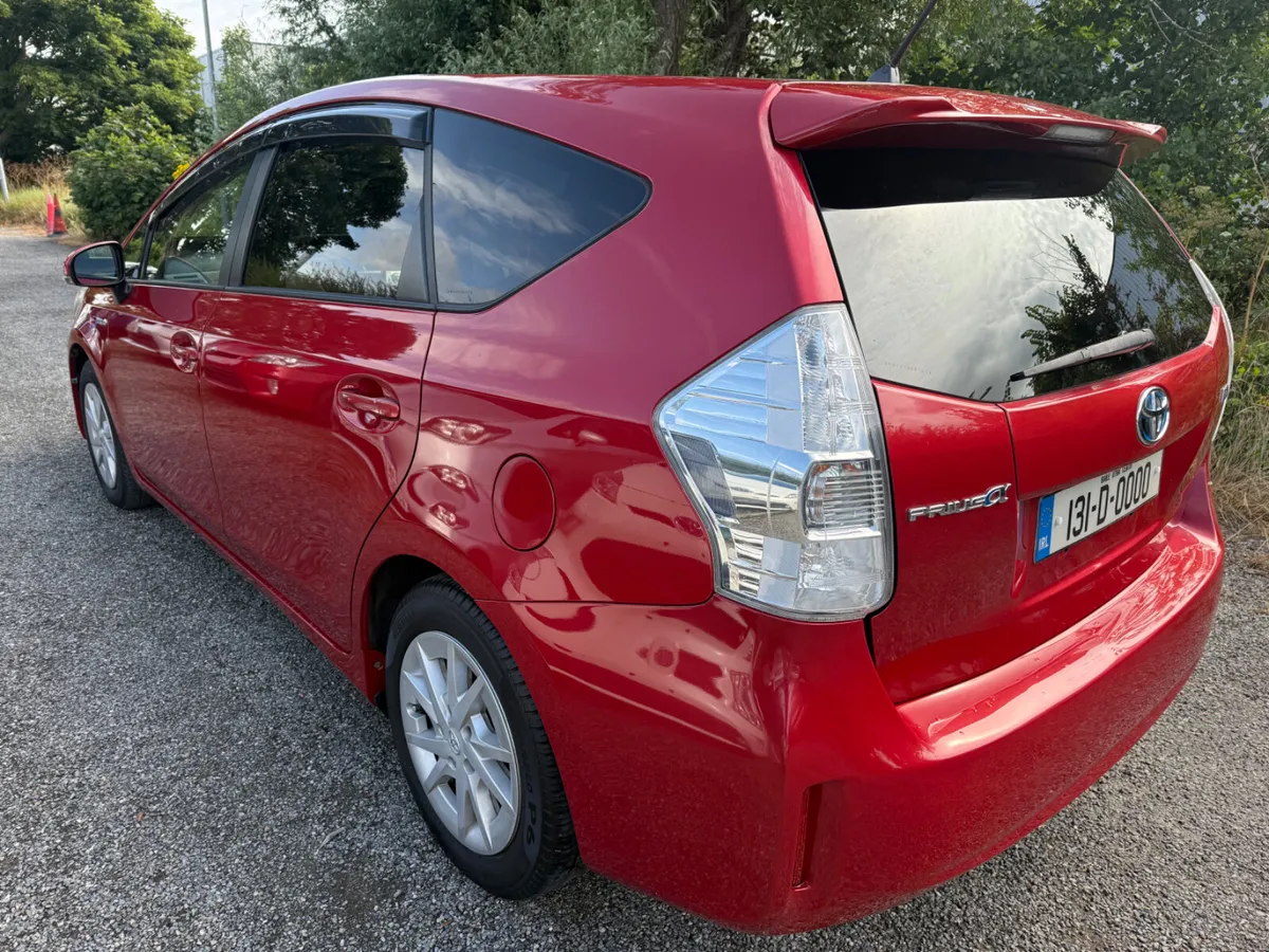 Toyota Prius 7 seats 76000km!!! - Image 4