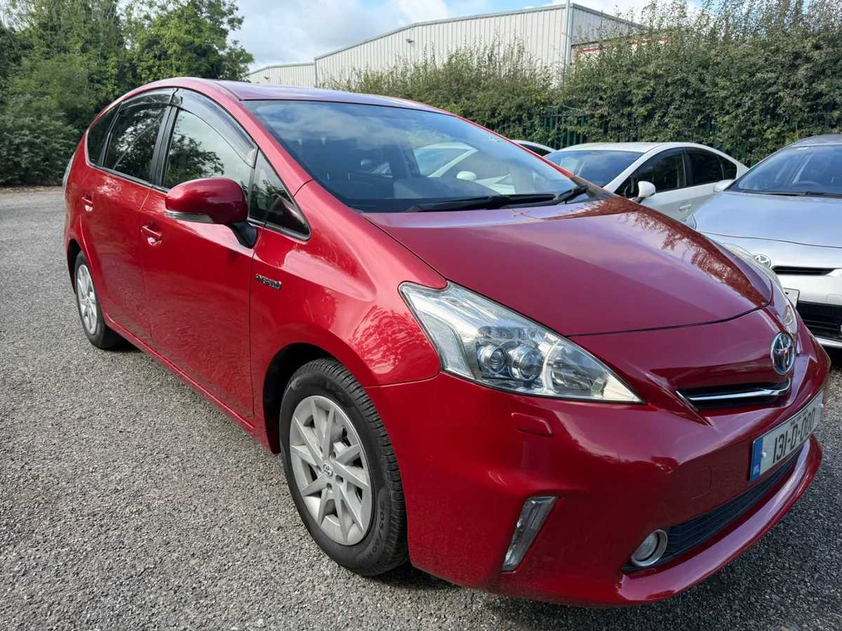 Toyota Prius 7 seats 76000km!!! - Image 1