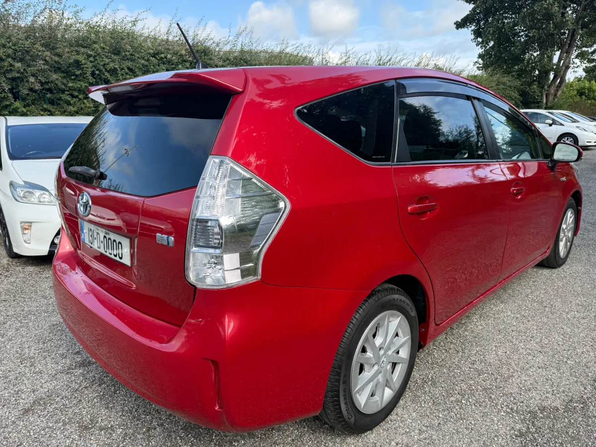 Toyota Prius 7 seats 76000km!!! - Image 3