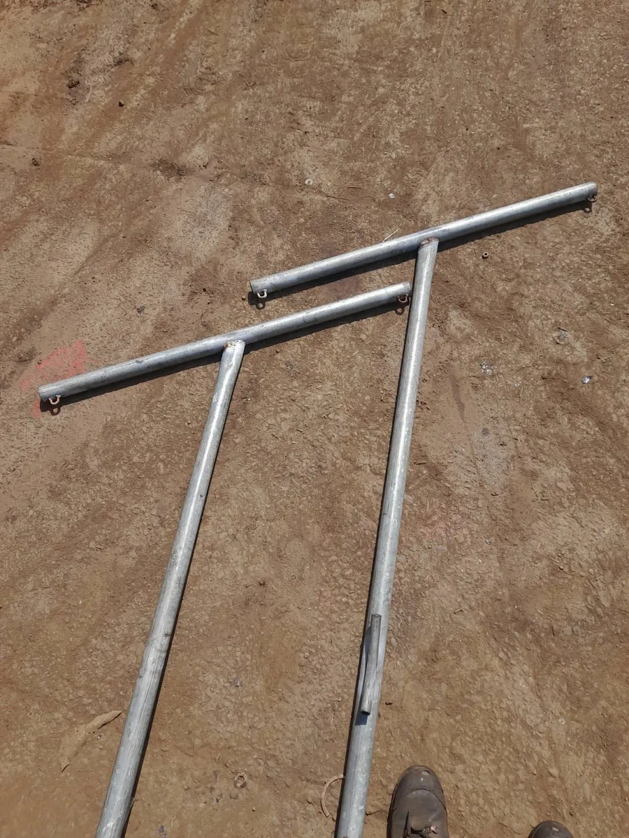 clothes line poles - Image 2