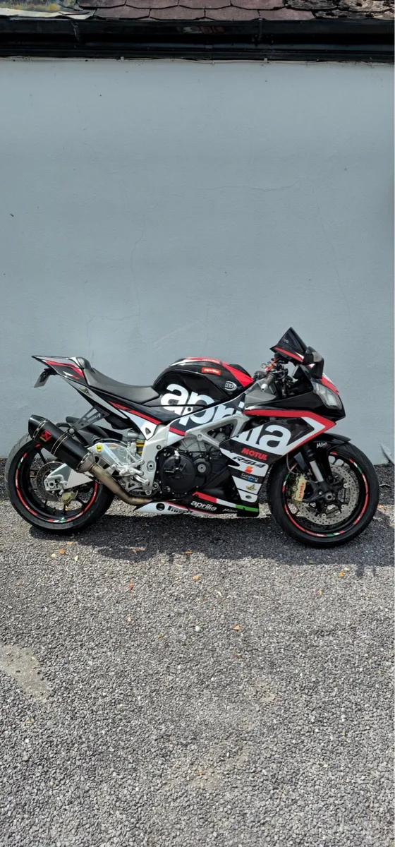 2011 Aprilia RSV4 R - Image 2