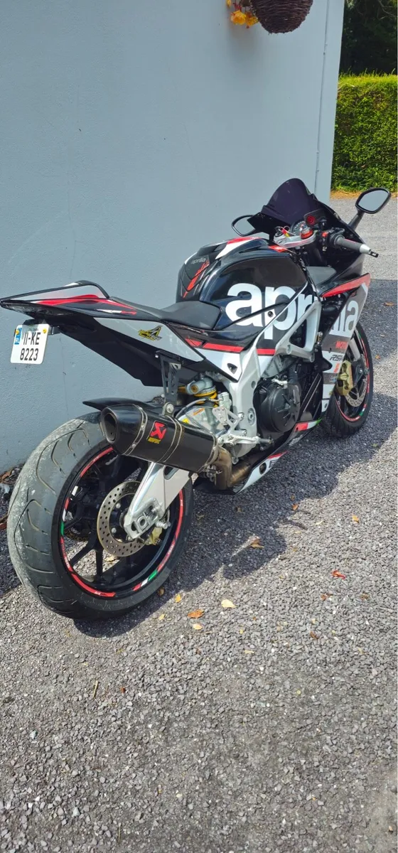 2011 Aprilia RSV4 R - Image 4