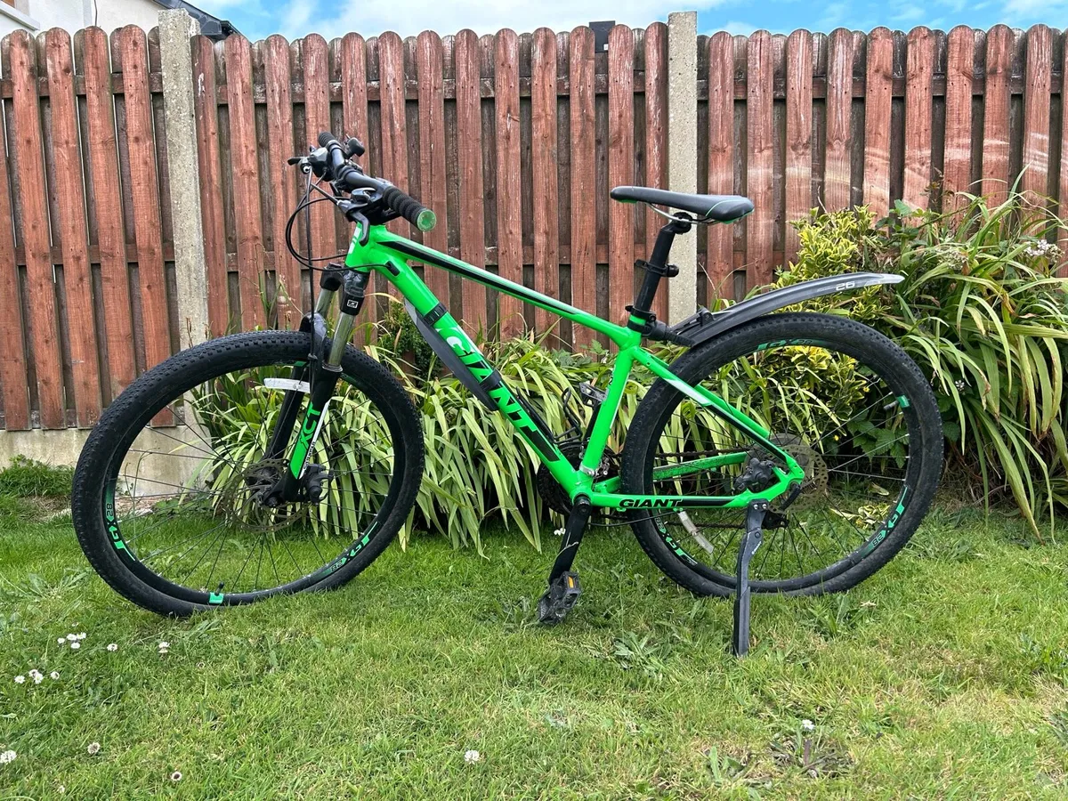 GIANT Bicycle - Image 2