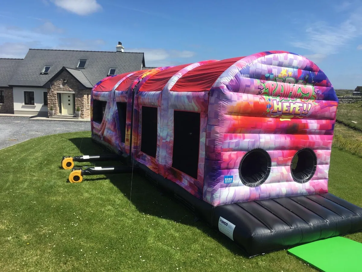 Bouncy castle - Image 1