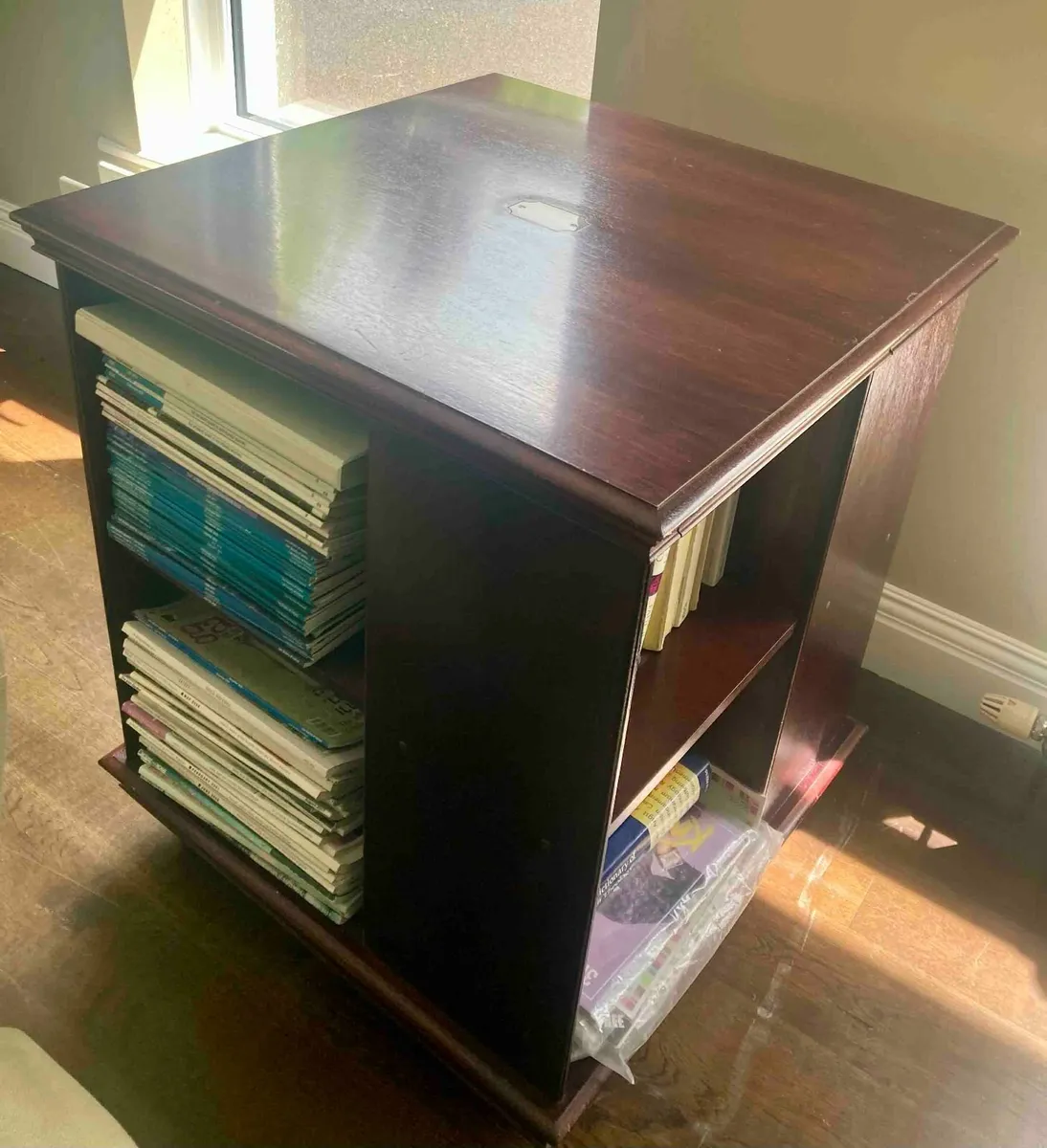 Four-sided mahogony bookcase - Image 1
