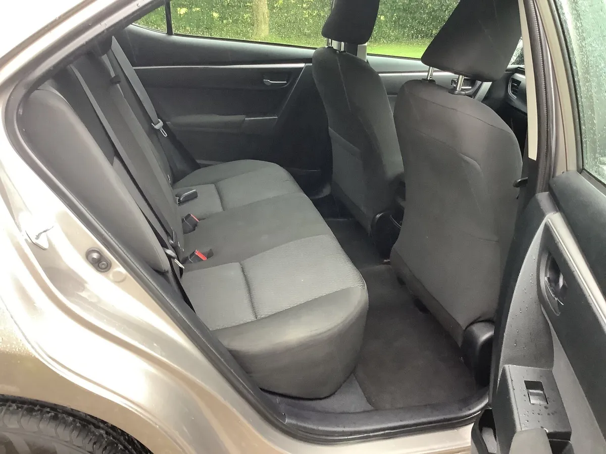 Toyota Corolla 2015 - Image 4