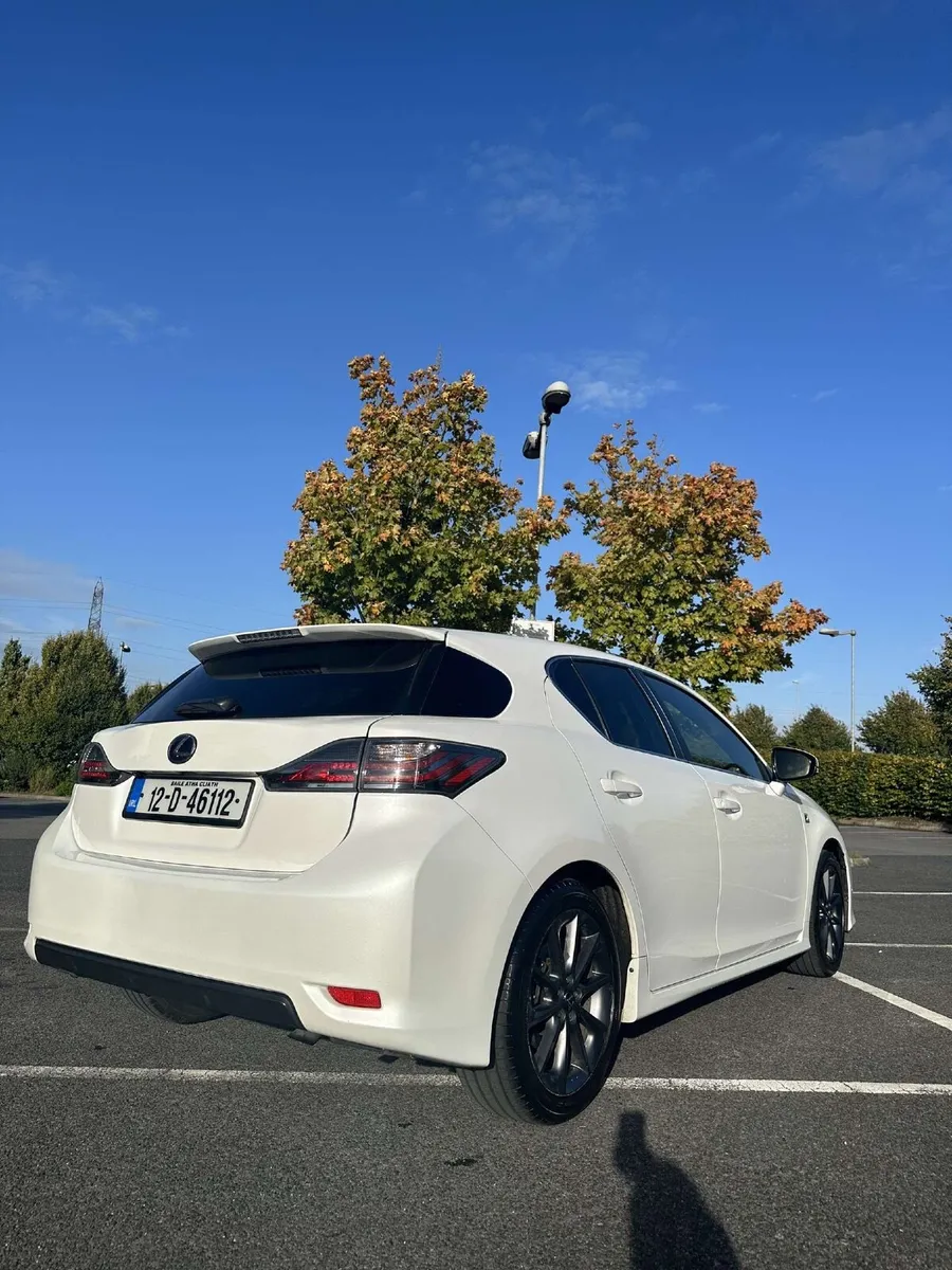 Lexus CT 2012 - Image 4