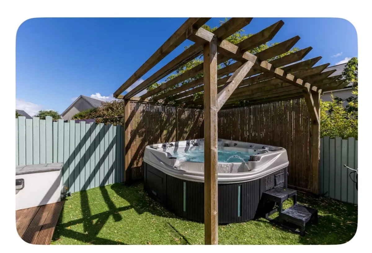 Hot Tub - Free to take away in Malahide - Image 1