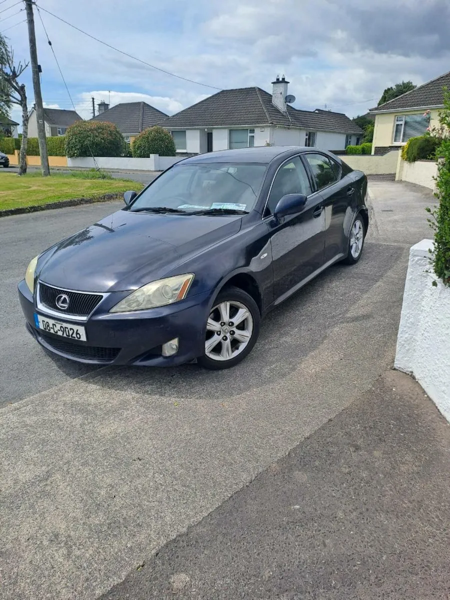 Lexus IS220D - Image 2