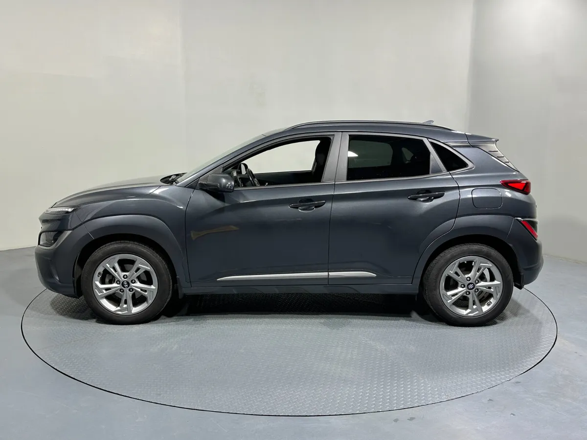 Hyundai Kona Executive 2022 - Image 4