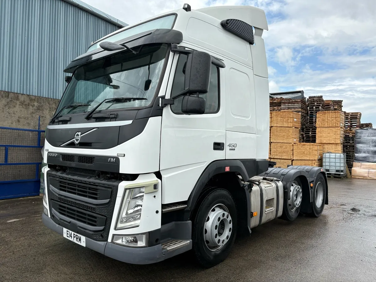 2016 Volvo FM450 6x2 Globetrotter Tractor Unit - Image 2