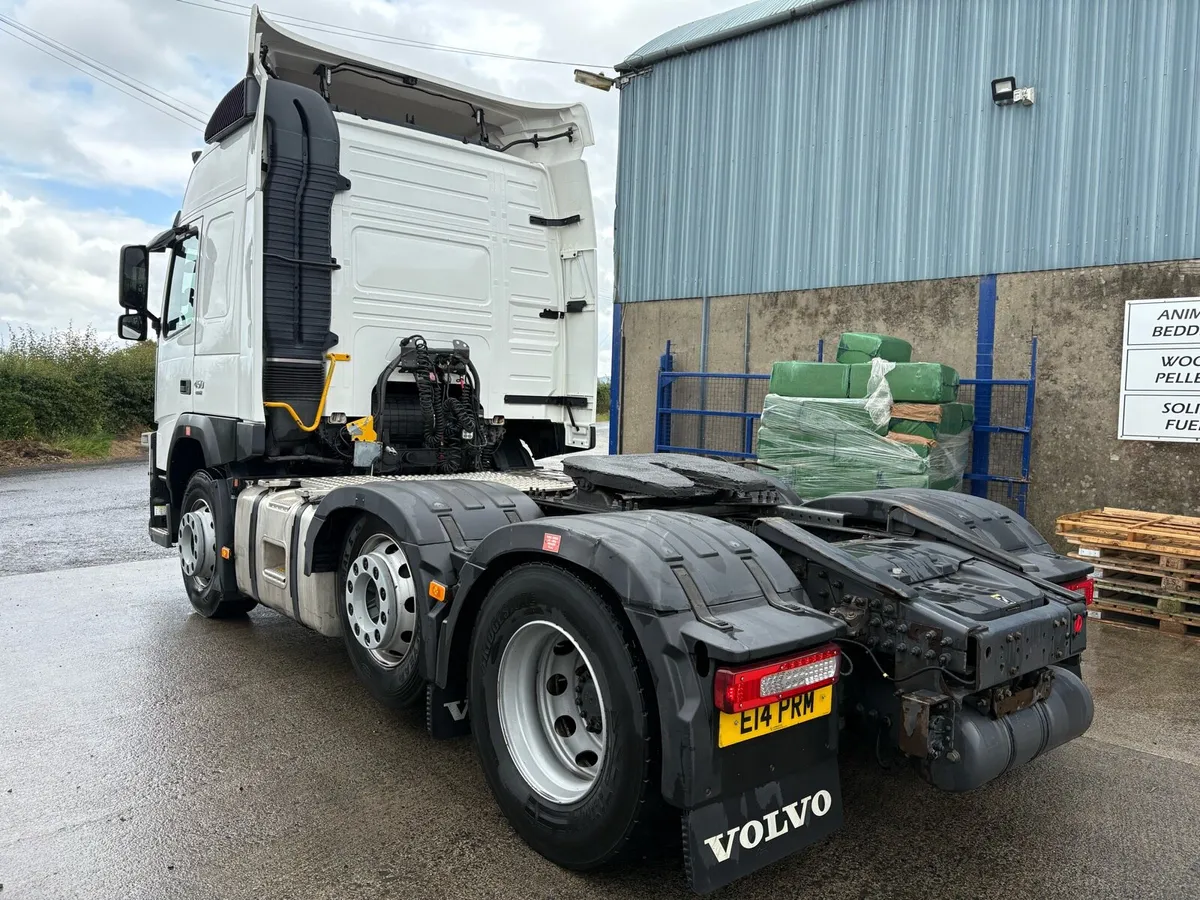 2016 Volvo FM450 6x2 Globetrotter Tractor Unit - Image 3