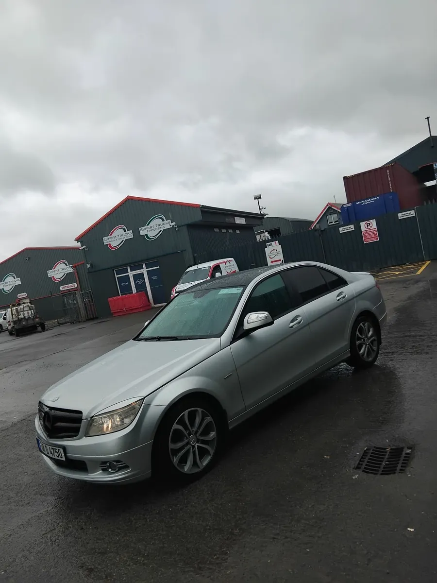Mercedes-Benz C-Class 2008 - Image 3