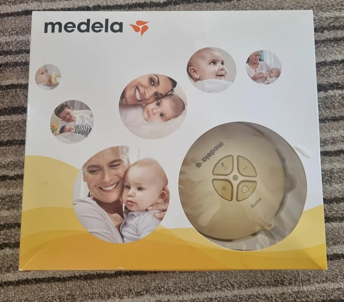 Medela Breast Pump and Bottles - Image 3