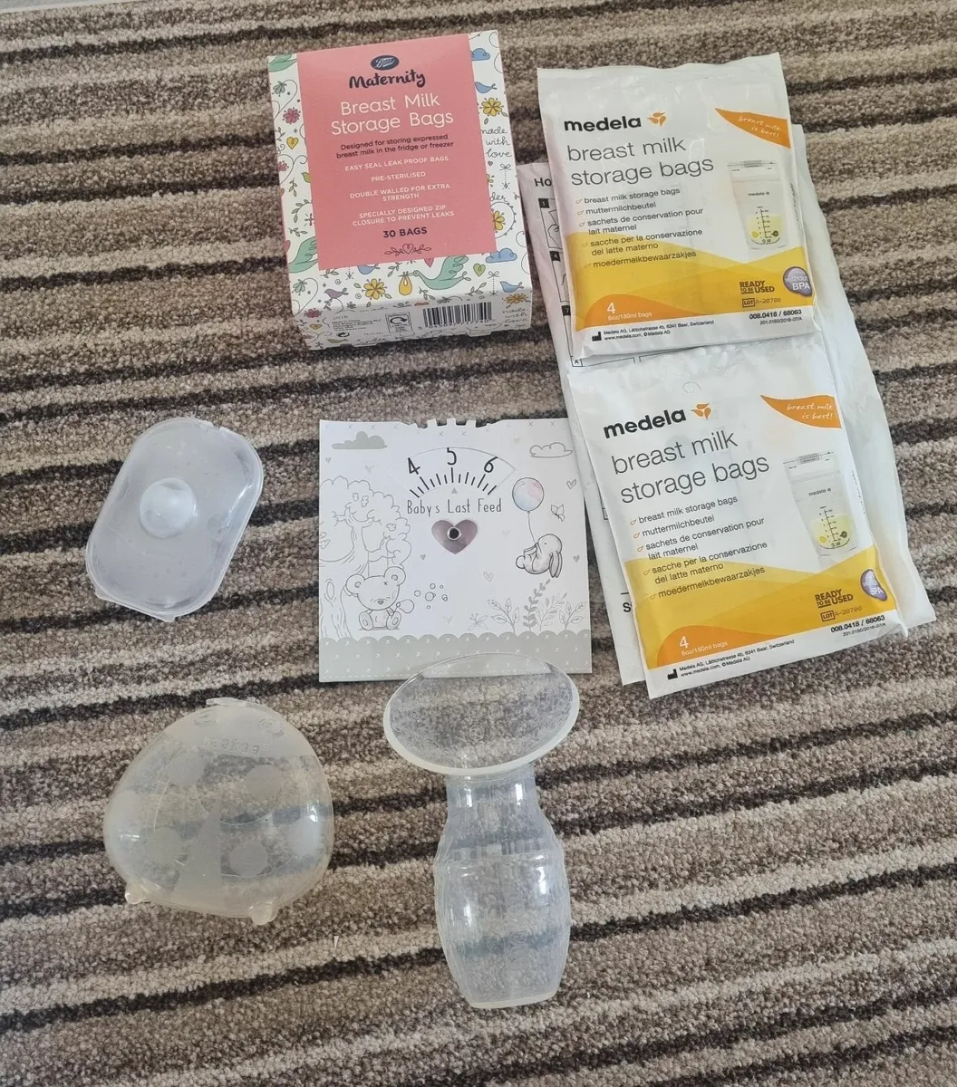 Medela Breast Pump and Bottles - Image 4