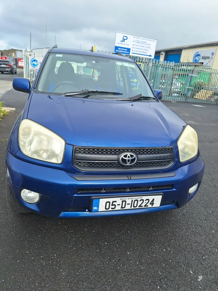 Toyota RAV4 2005 - Image 2