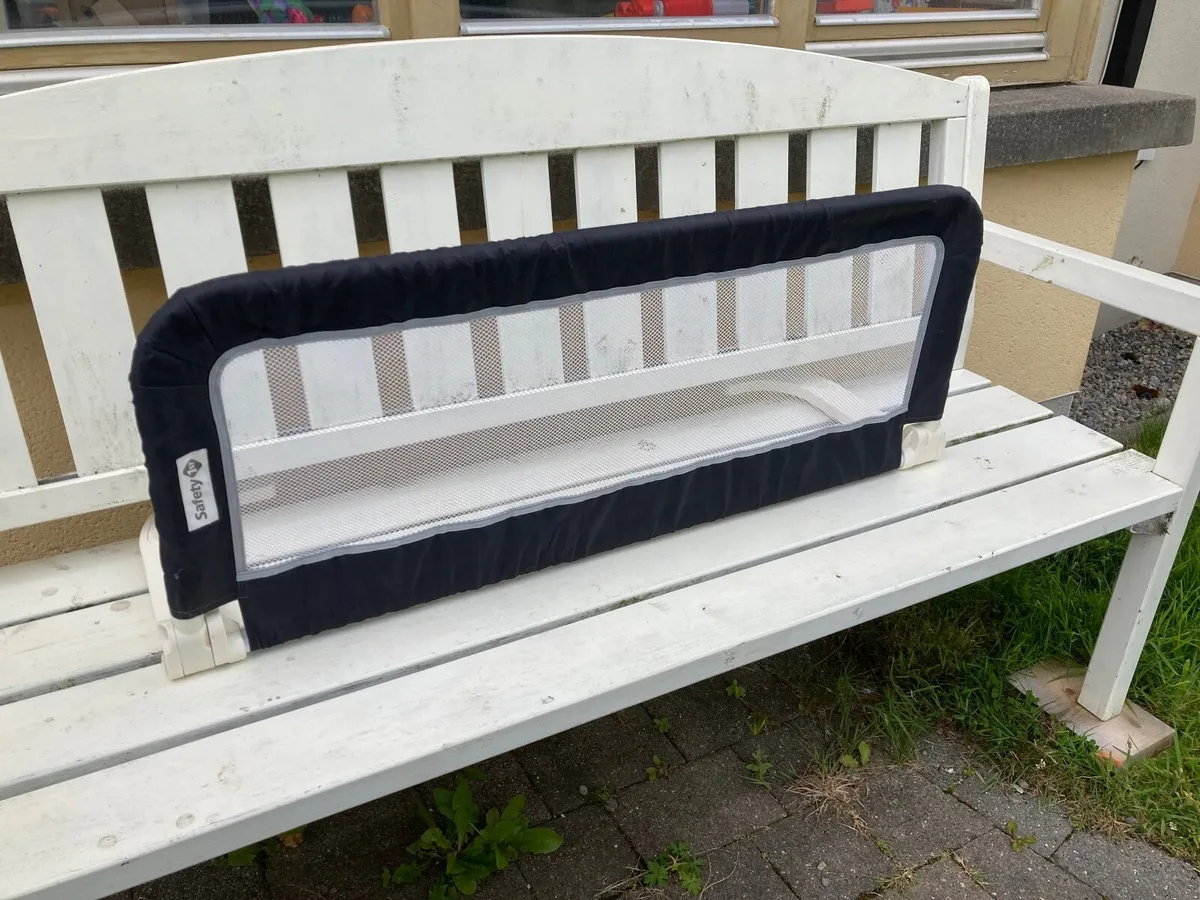 Safety sides for children’s bed - Image 2