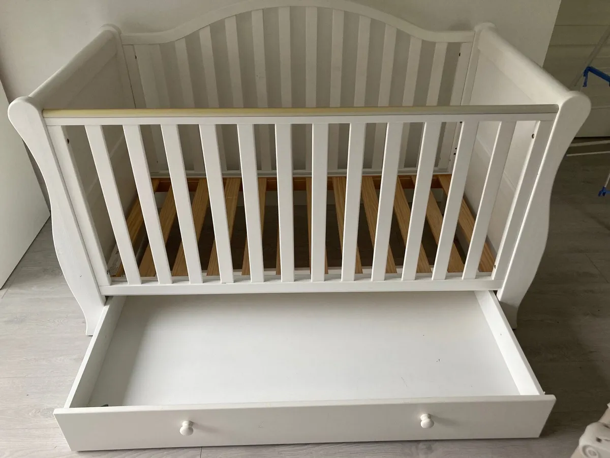 Sleigh cot bed - Image 2