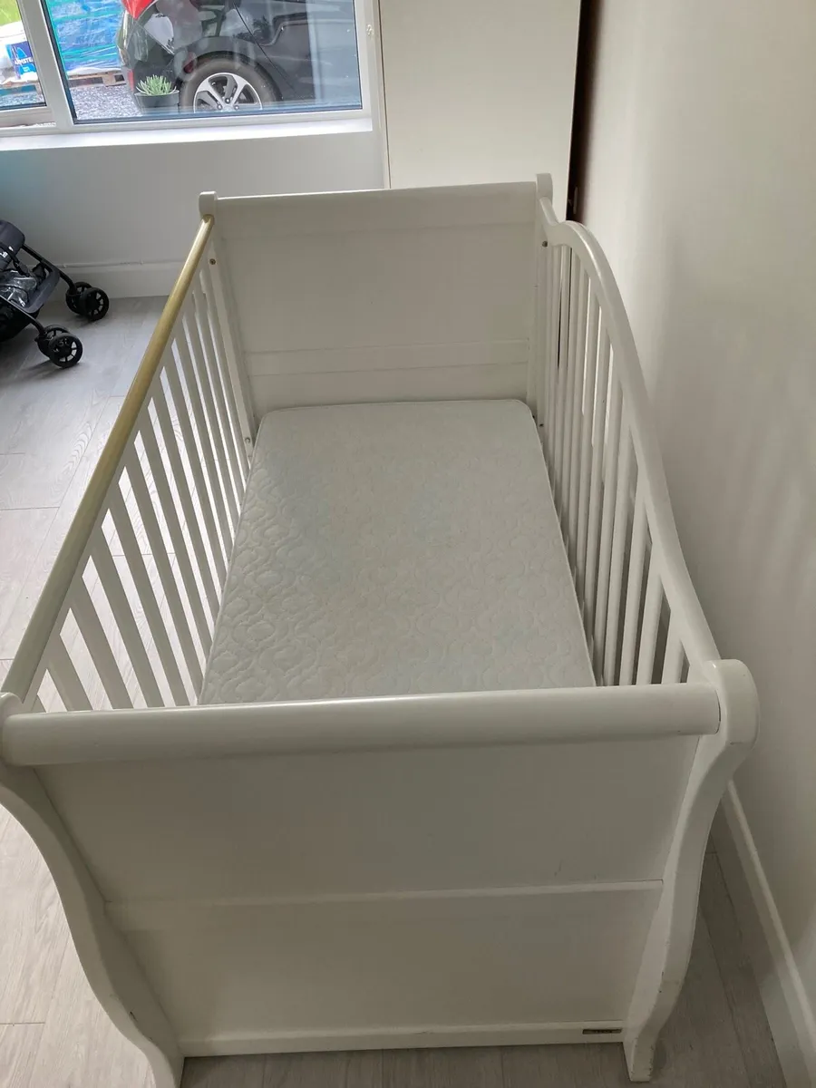 Sleigh cot bed - Image 4