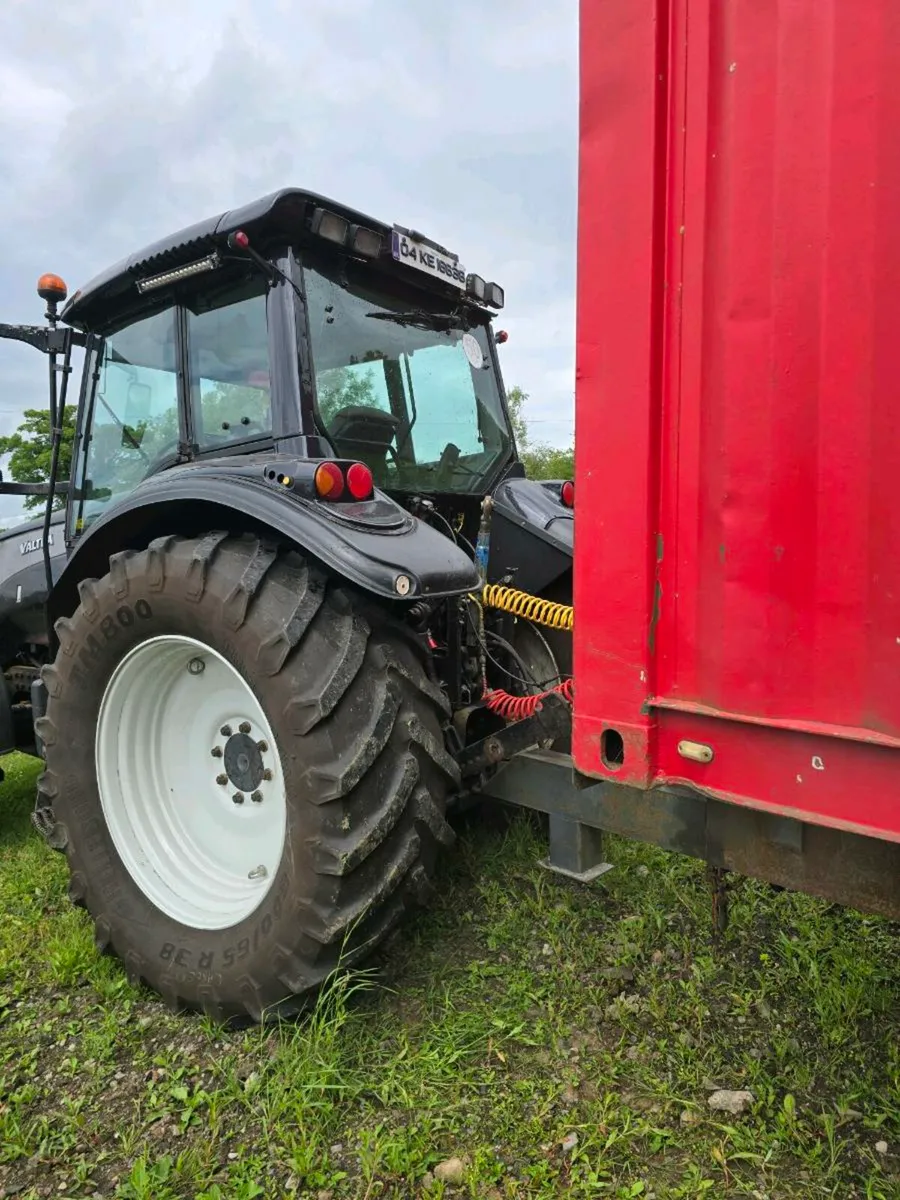 Valtra t130 - Image 2