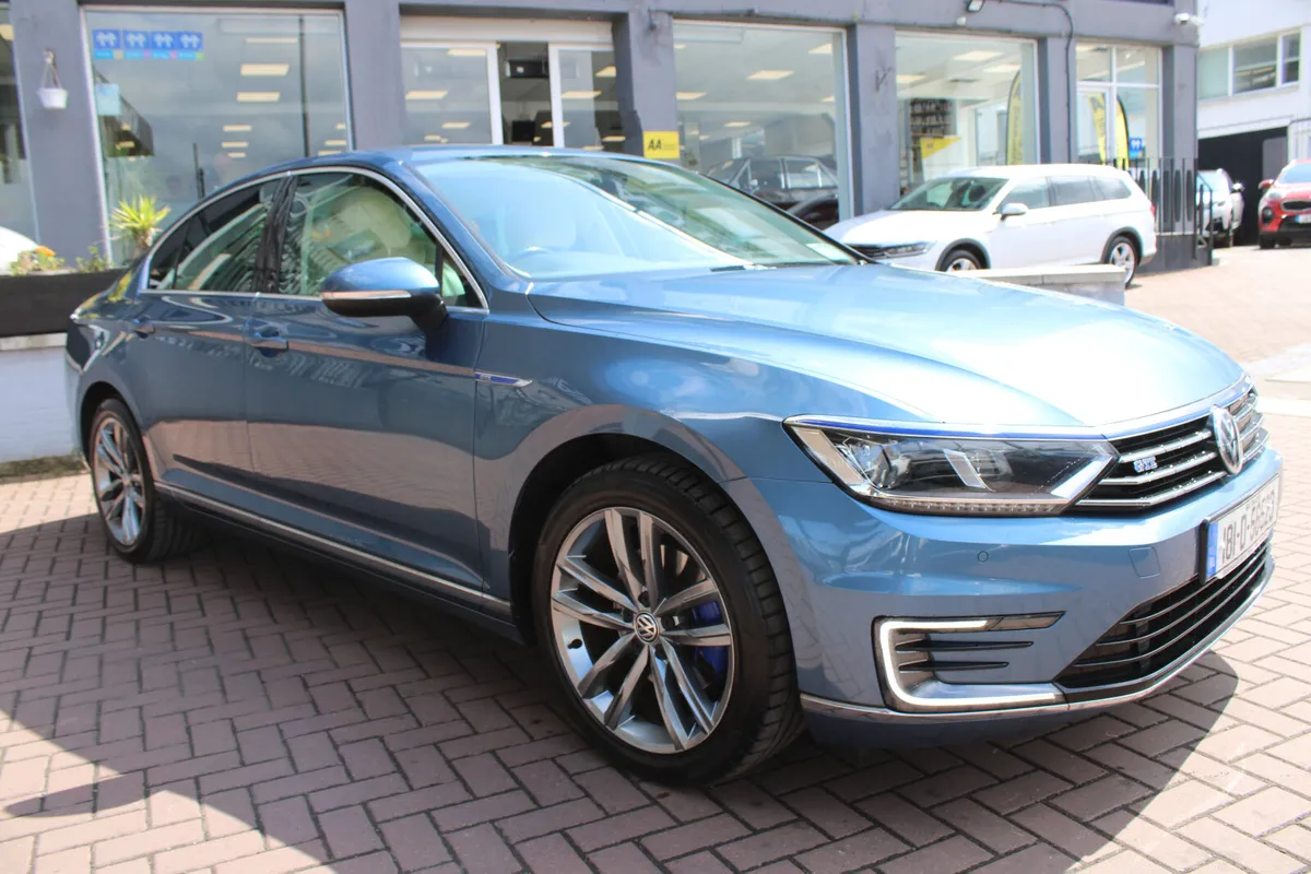 VOLKSWAGEN PASSAT 1.4 TSI GTE 218BHP 4DR SALOON AU - Image 2