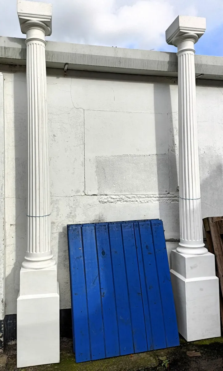 10.5 FT Fibre Glass Pillars £325 for 2 - Image 1