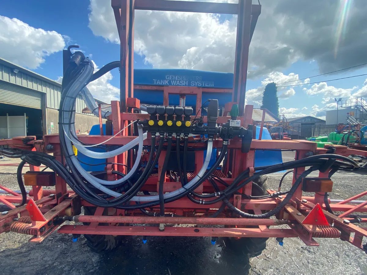 TRAILED & MOUNTED  SPRAYERS IN ST0CK - Image 4