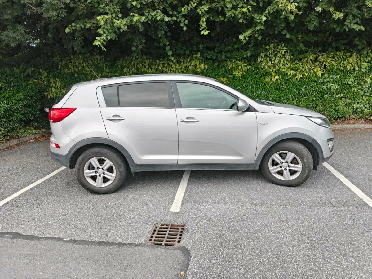 Commercial Suv - Image 2