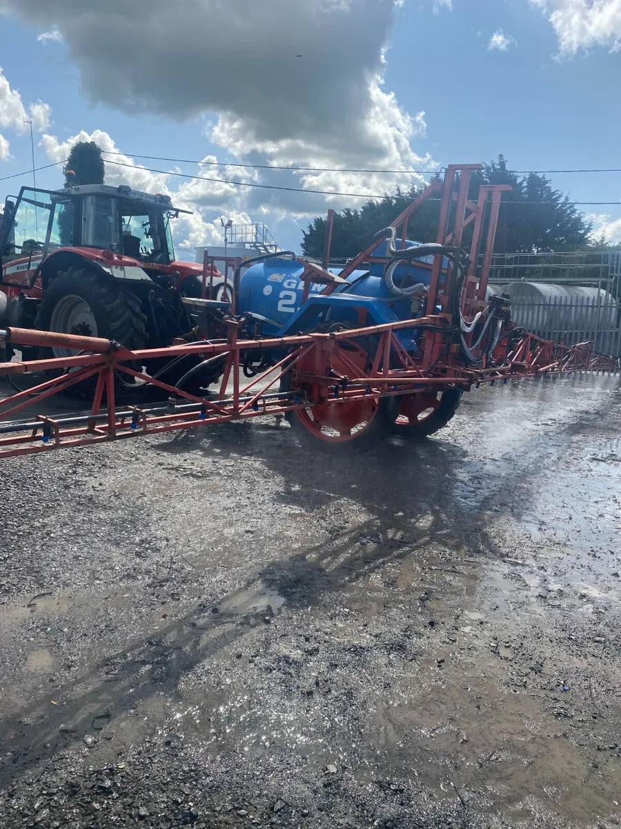 TRAILED & MOUNTED  SPRAYERS IN ST0CK - Image 1