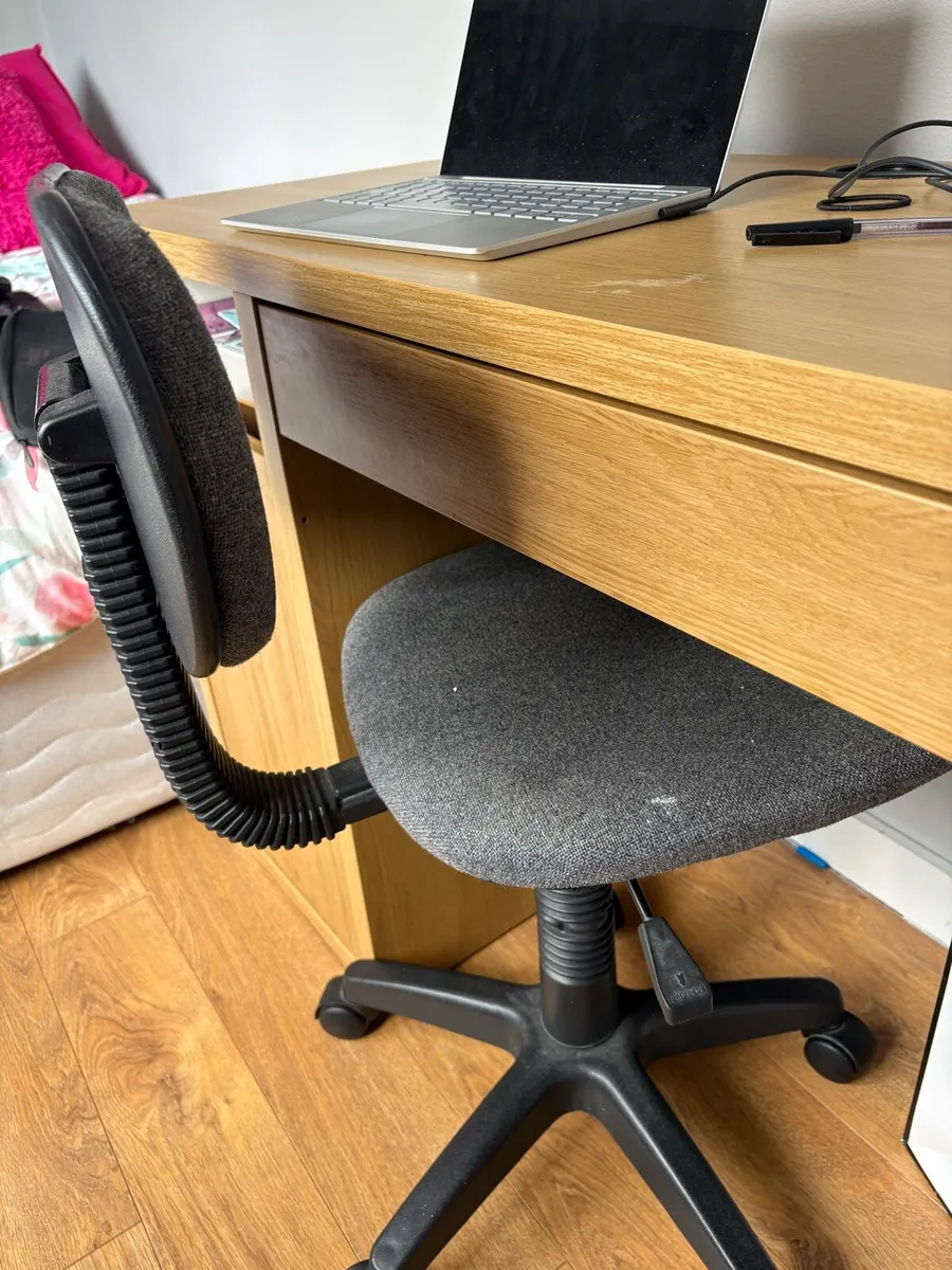Desk chair - Image 1