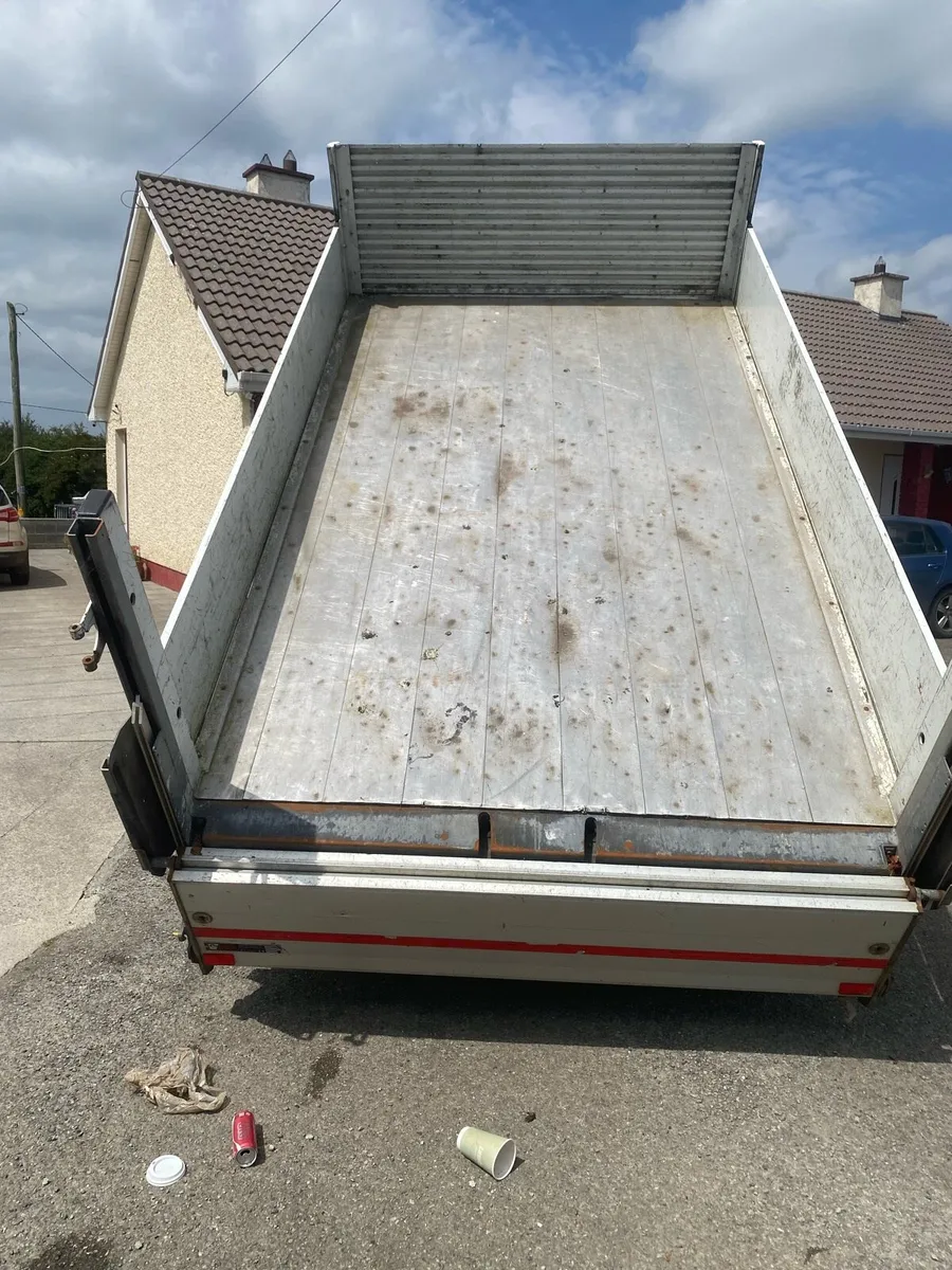 Canter tipper for sale - Image 3