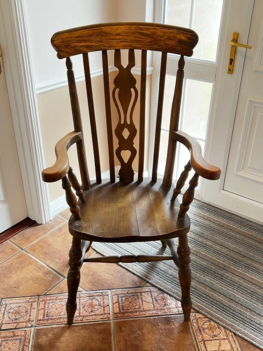 Chair carver wooden vintage - Image 1