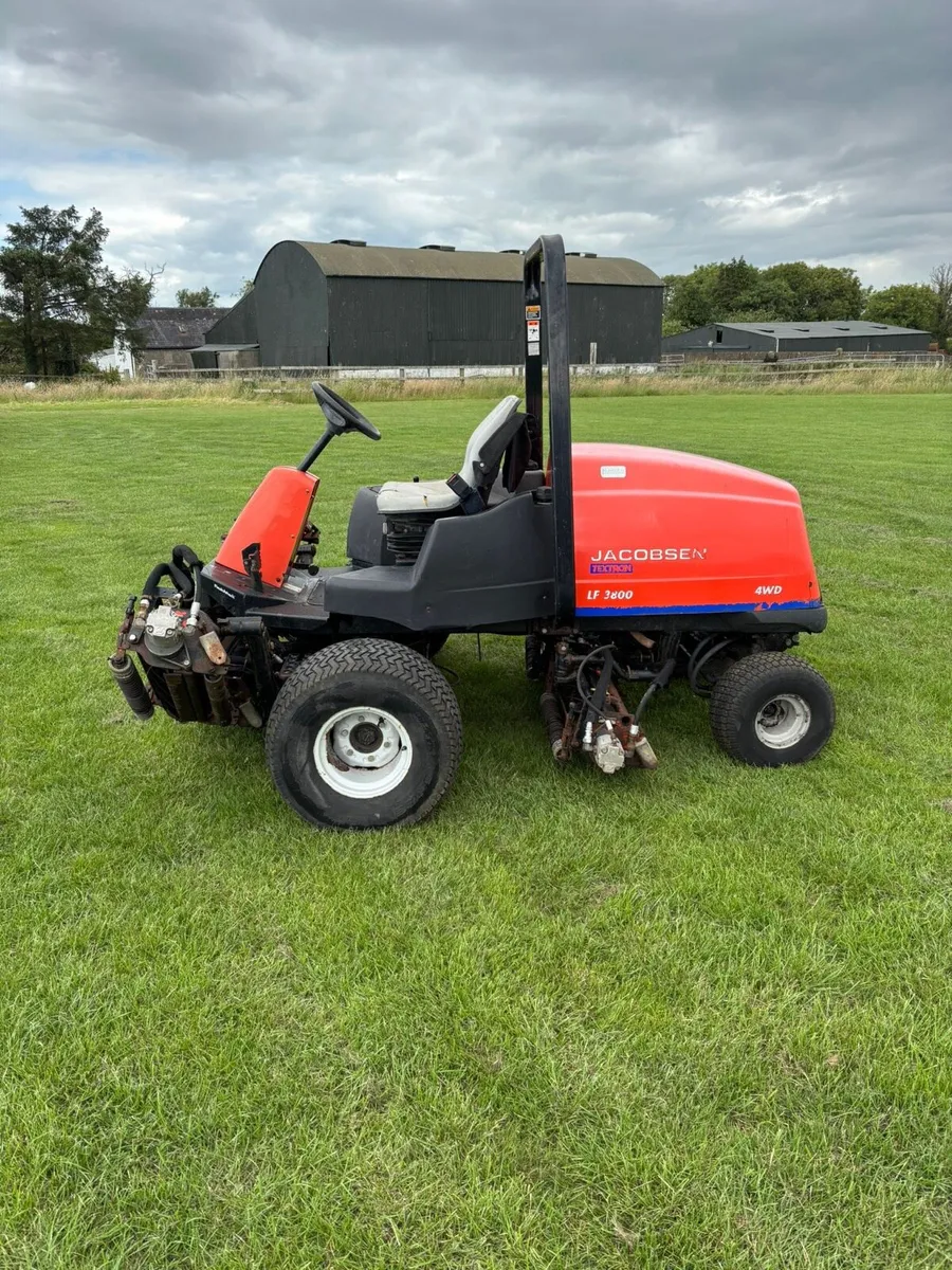 Jacobsen LF3800 5 reel fairway mower - Image 2