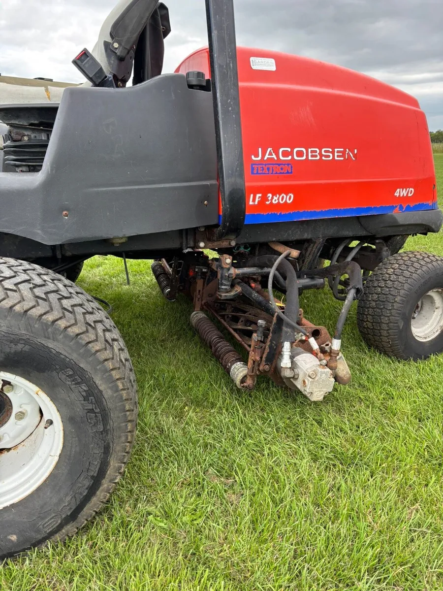 Jacobsen LF3800 5 reel fairway mower - Image 4