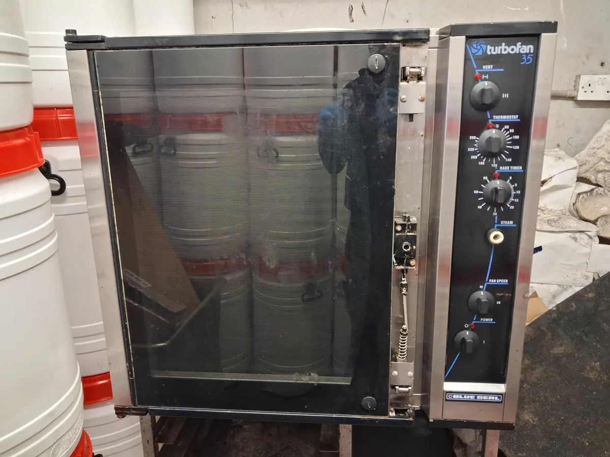 ELECTRIC CONVENTION OVEN - Image 1