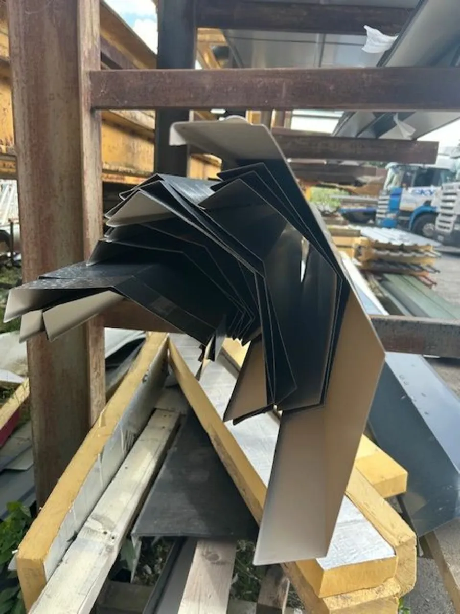 Cladding Pier Wall Flashing For Sale, Job Lot - Image 1