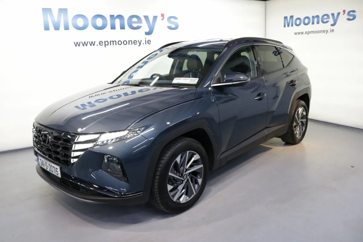 Hyundai Tucson Executive Plus 1.6l Diesel SUV - Image 1