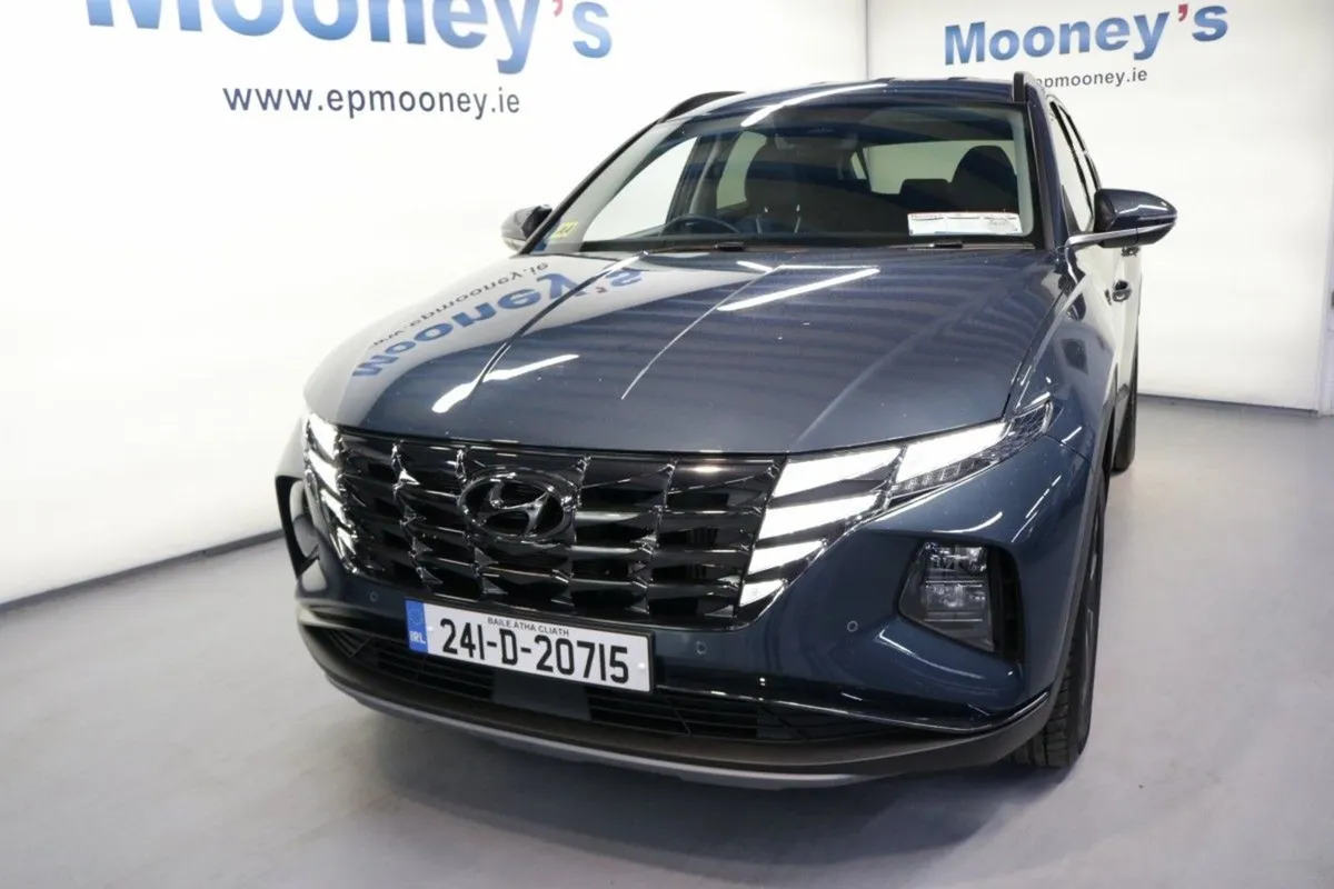 Hyundai Tucson Executive Plus 1.6l Diesel SUV - Image 2