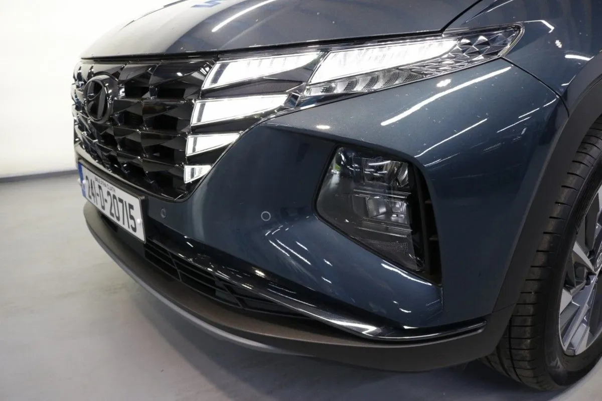 Hyundai Tucson Executive Plus 1.6l Diesel SUV - Image 3