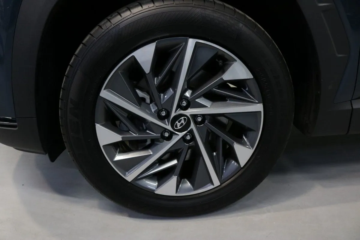 Hyundai Tucson Executive Plus 1.6l Diesel SUV - Image 4