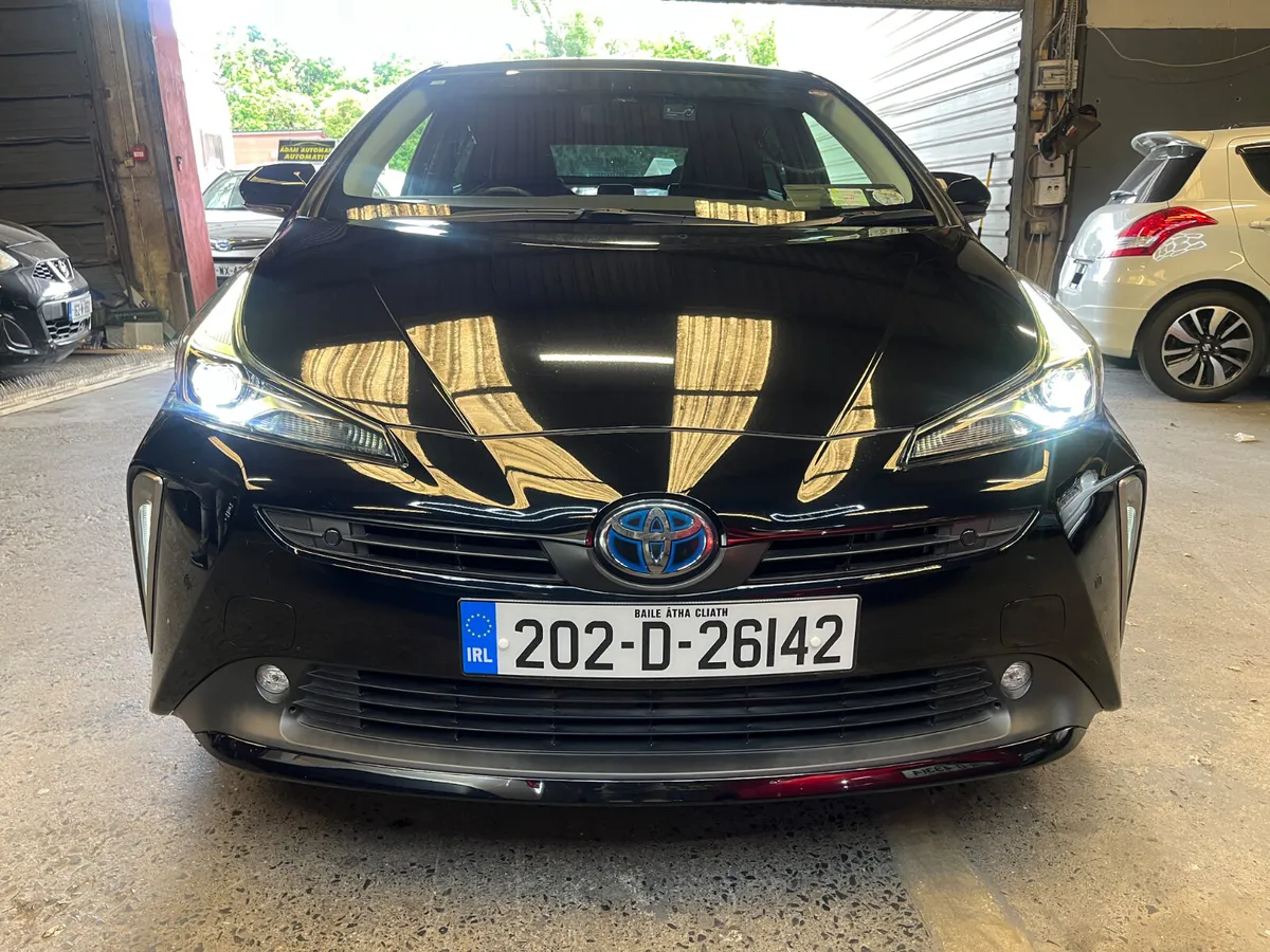Toyota Prius 202 Leather Package - Image 2