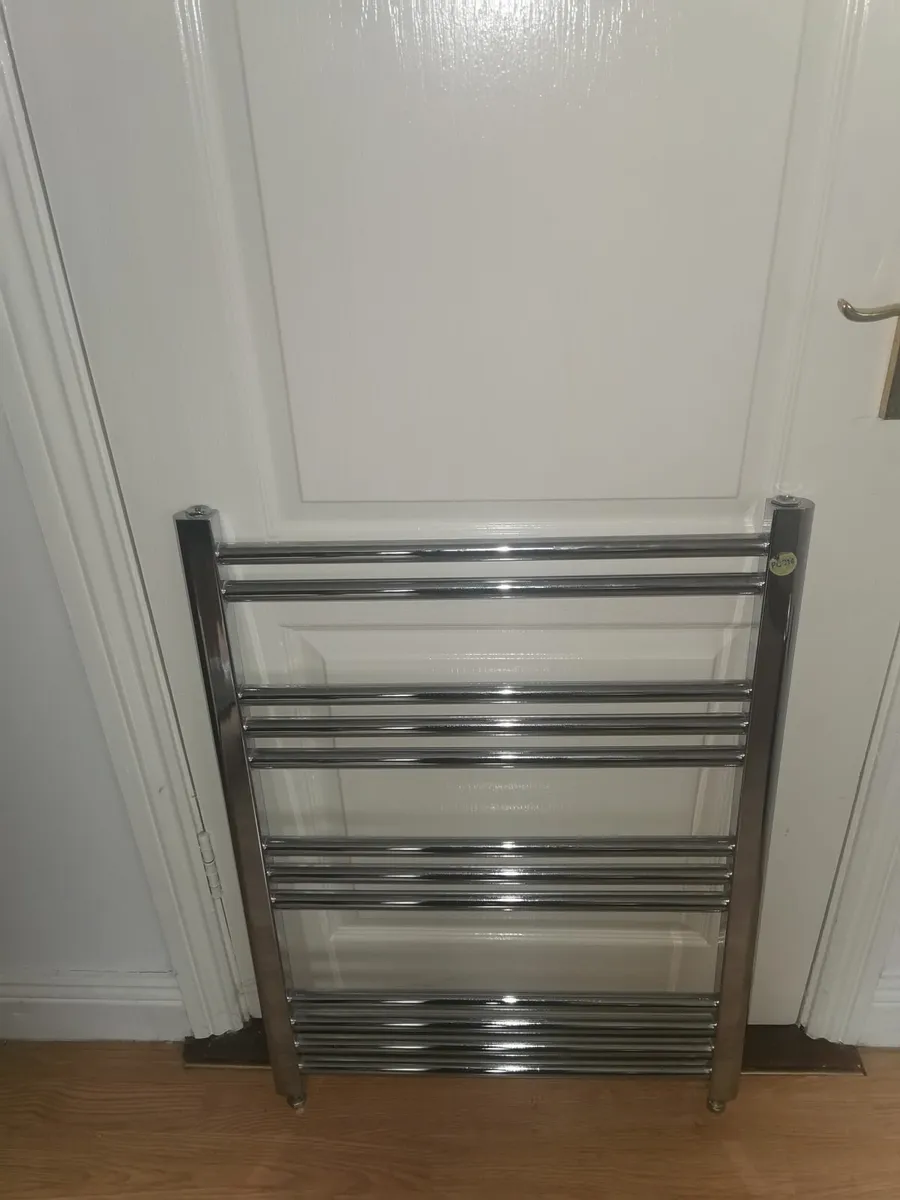 Heated towel rail - Image 1