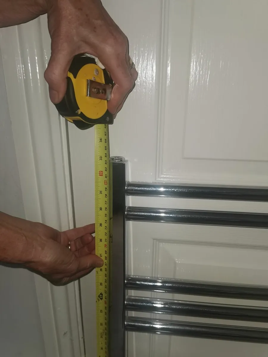 Heated towel rail - Image 2