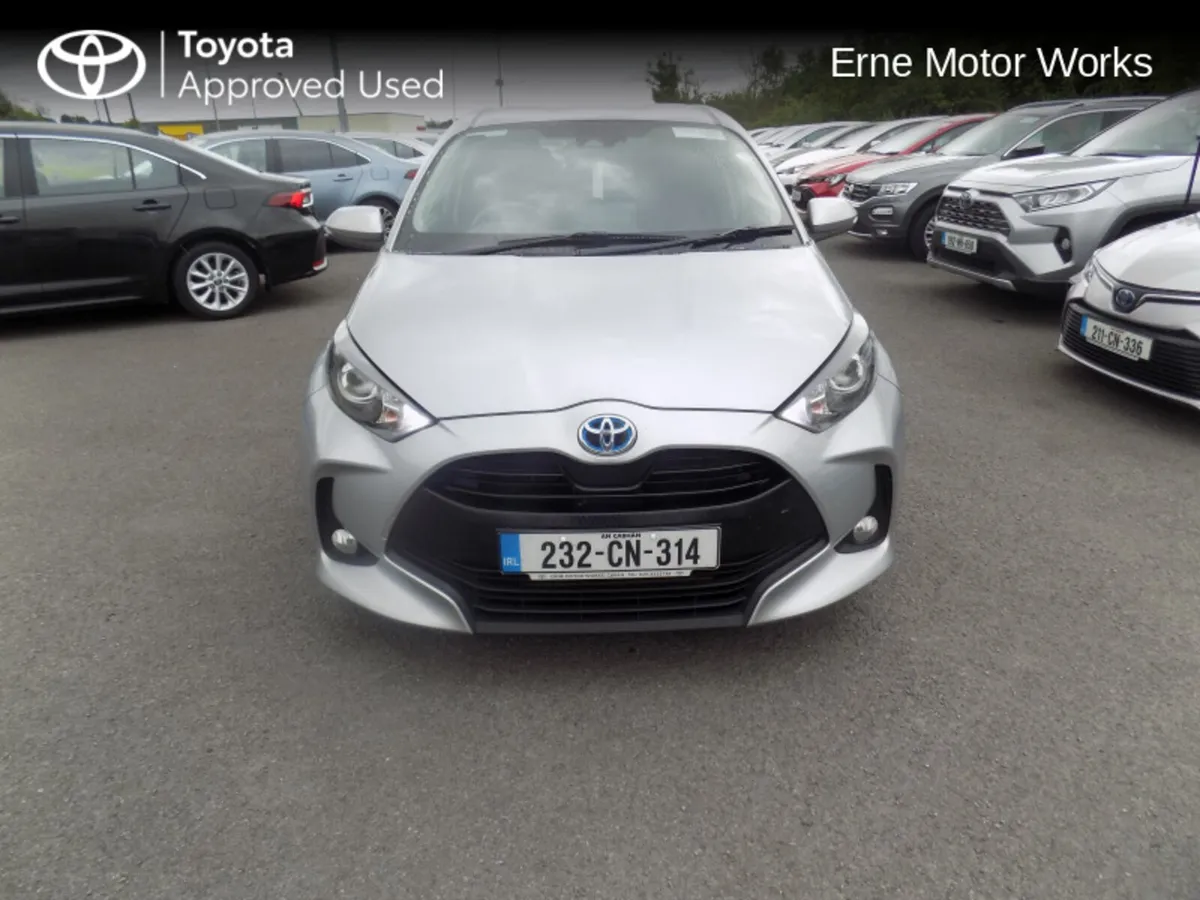 Toyota Yaris 1.5 LUNA SPORT HYBRID - Image 4