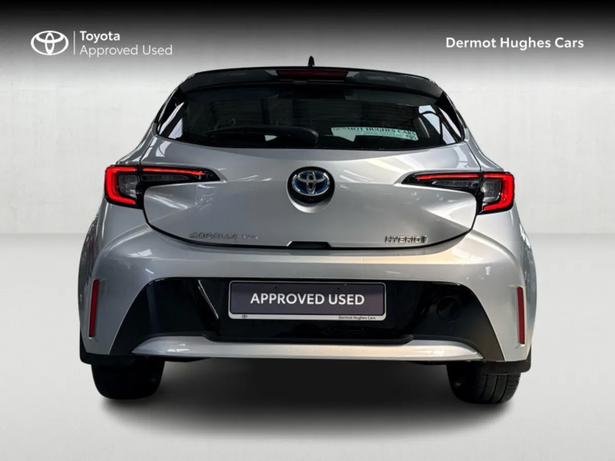 Toyota Corolla HYBRID LUNA H/8 4DR AUTO - Image 4