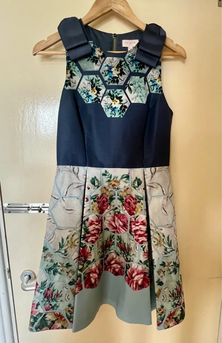 Dresses - Image 4
