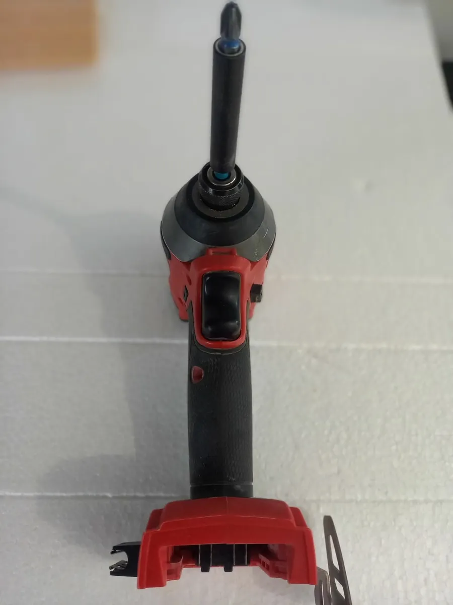 Milwaukee fuel 18v impact driver - Image 4
